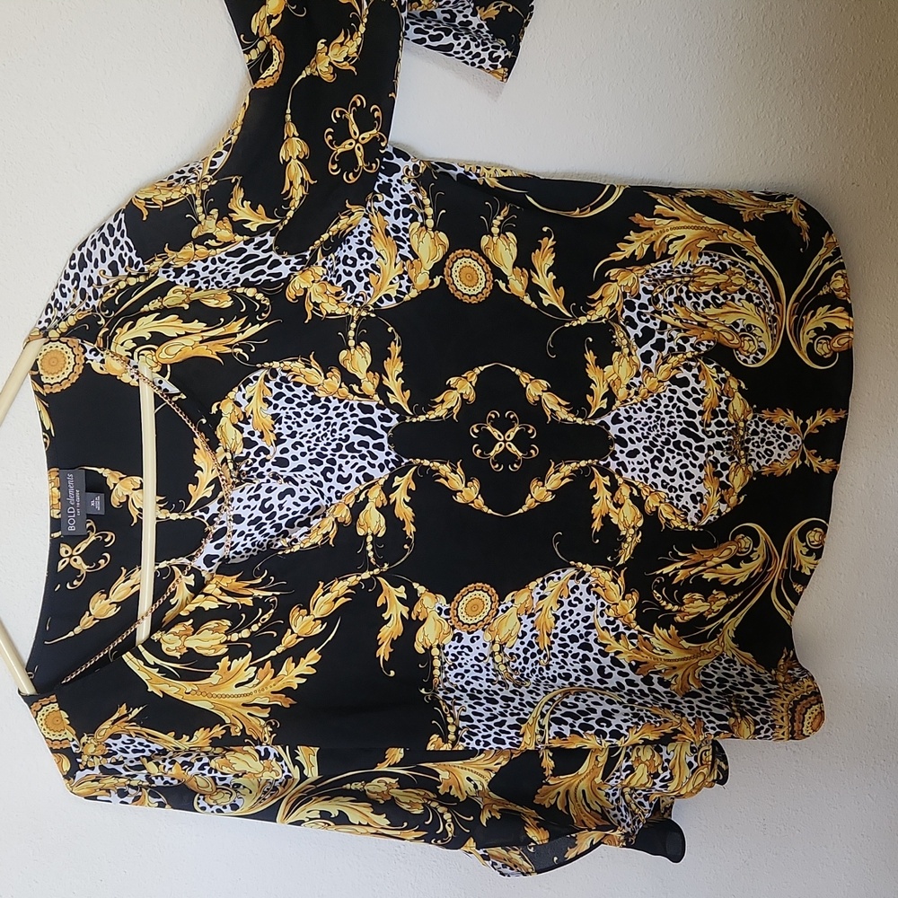 Bold Elements cut to curve top